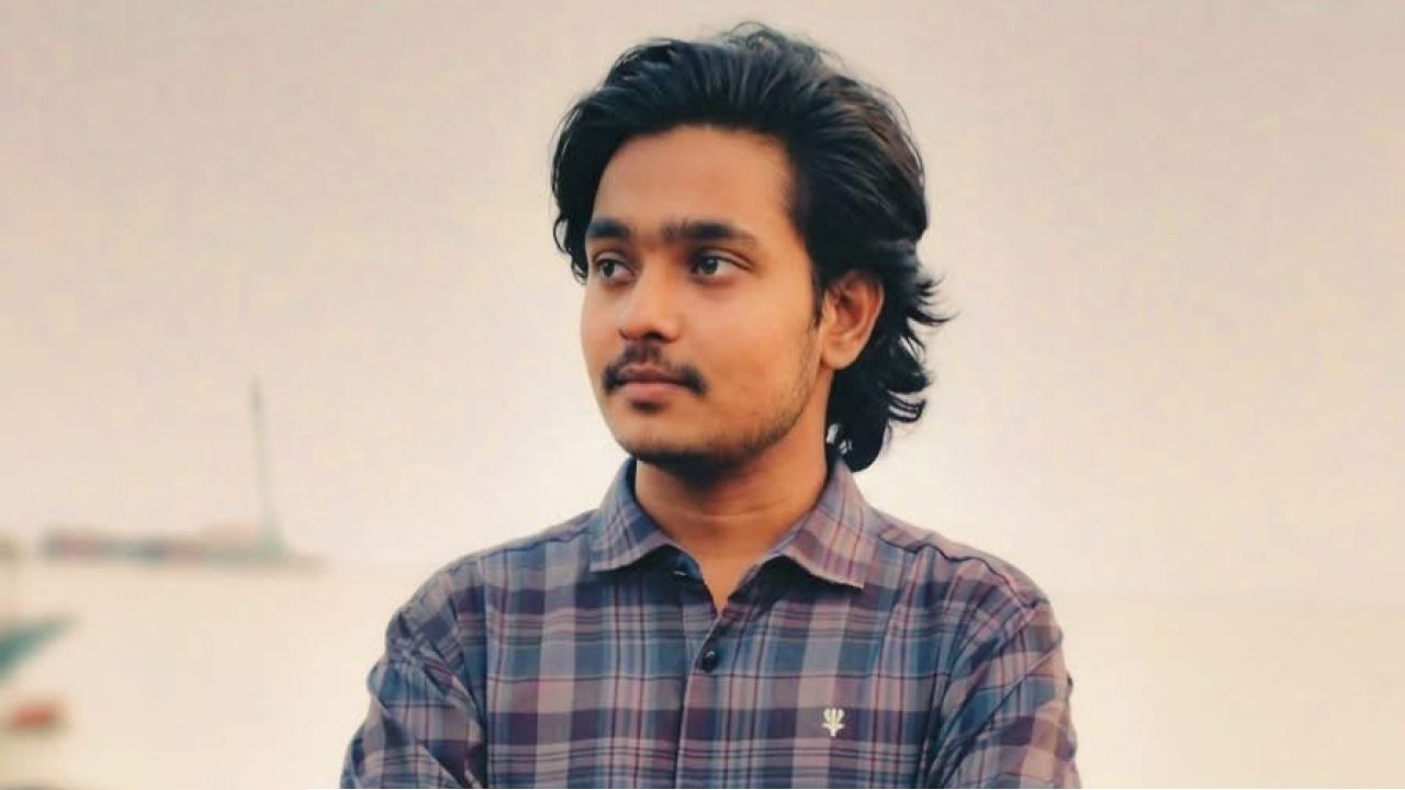প্রযুক্তির হাত ধরে এগিয়ে যেতে চান টাঙ্গাইলের রোহান